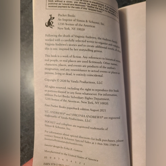 📖 Book V.C. Andrew's "Whispering Hearts" 📖 - Picture 3 of 4